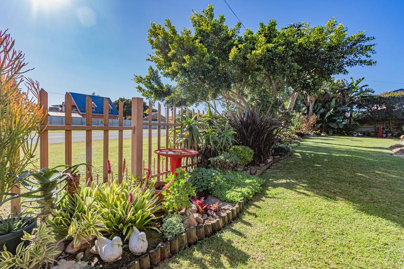 6 Bedroom Property for Sale in Fraaiuitsig Western Cape